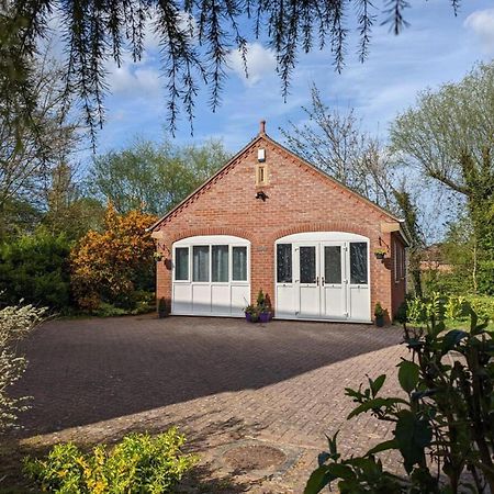 Cosy And Secluded Brook-Side Lodge Sleaford Exterior foto