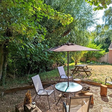 Cosy And Secluded Brook-Side Lodge Sleaford Exterior foto